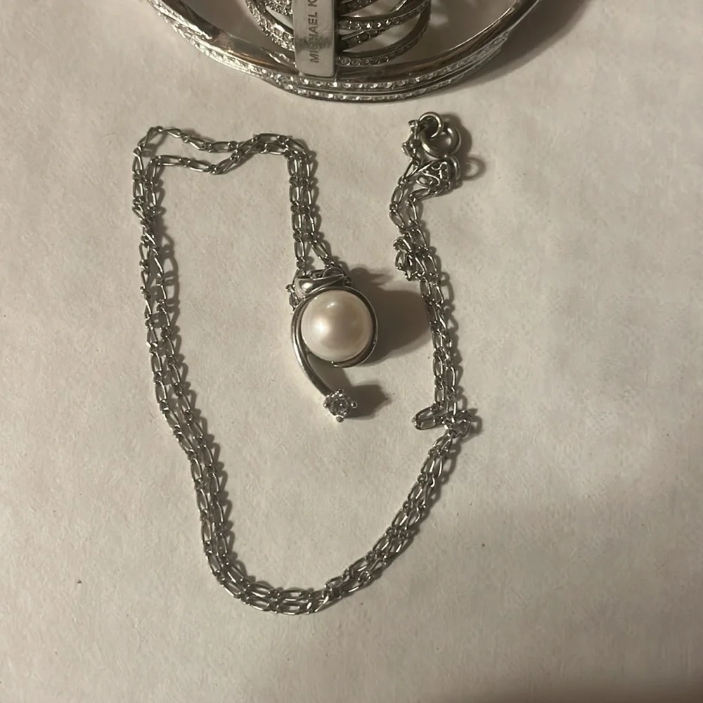 Michael Kors ring sz8 + fashion jewelry bracelet & necklace - Picture 11 of 11